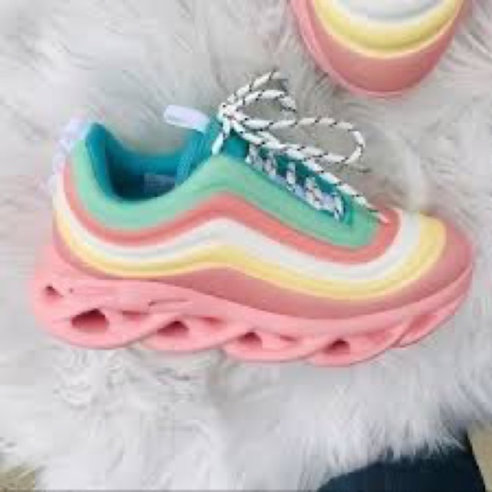 Women sneakers